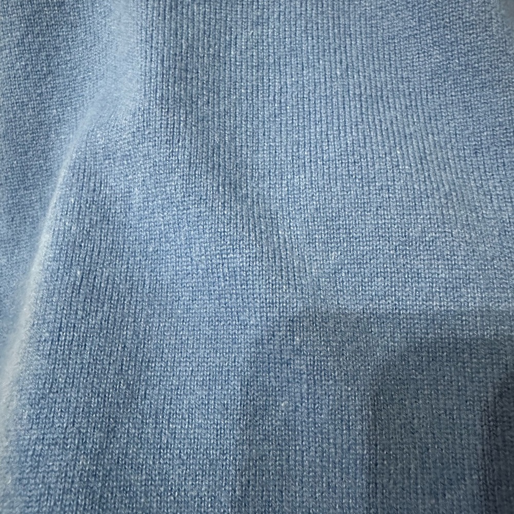 Ann Taylor Cashmere V-Neck Sweater size Large - Picture 5 of 7